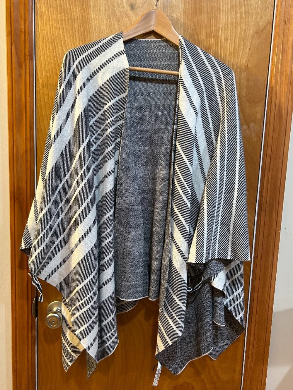 Talbots Black White Striped Open Front Knit Shawl Wrap One Size